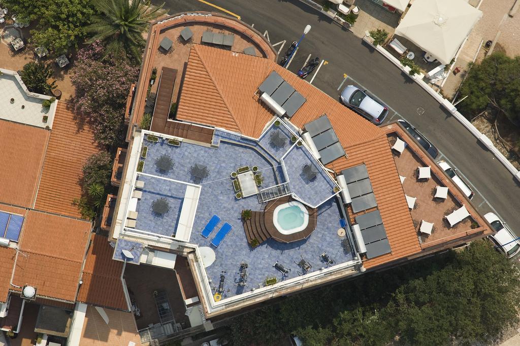 Bue Marino Hotel & Roof Lounge كالا غونوني المظهر الخارجي الصورة