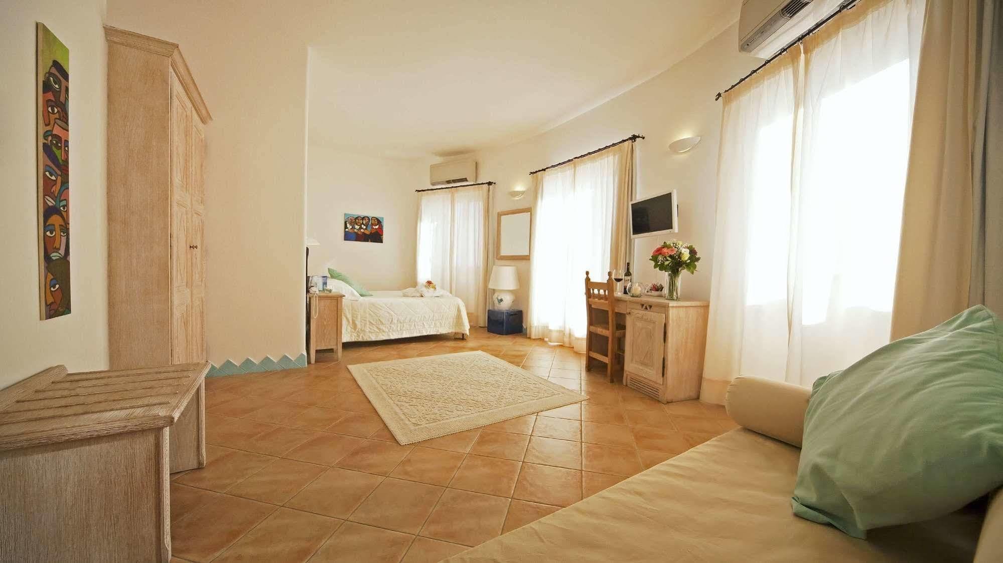 Bue Marino Hotel & Roof Lounge كالا غونوني المظهر الخارجي الصورة