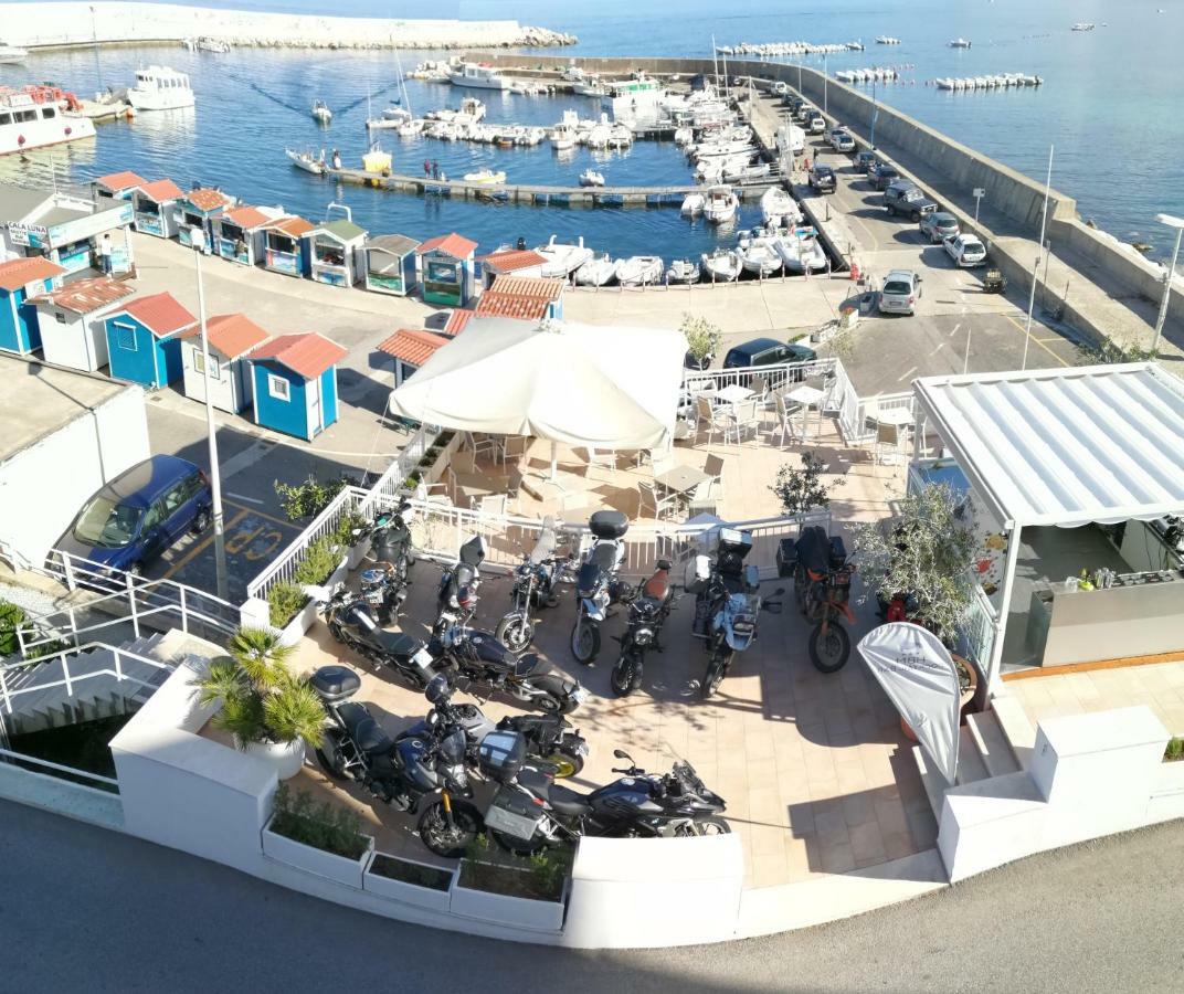 Bue Marino Hotel & Roof Lounge كالا غونوني المظهر الخارجي الصورة